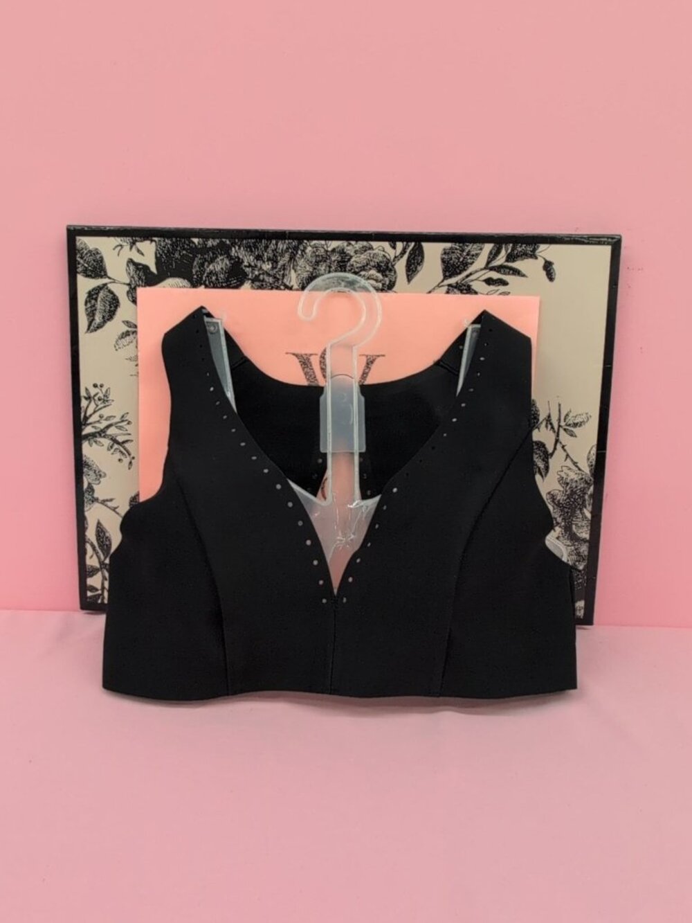 Victoria Secret VSX Defined Scuba Plunge Wireless Sports Bra Small Black